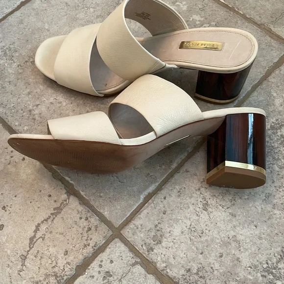 Louise et Cie Cream Sandals - Picture 2 of 3